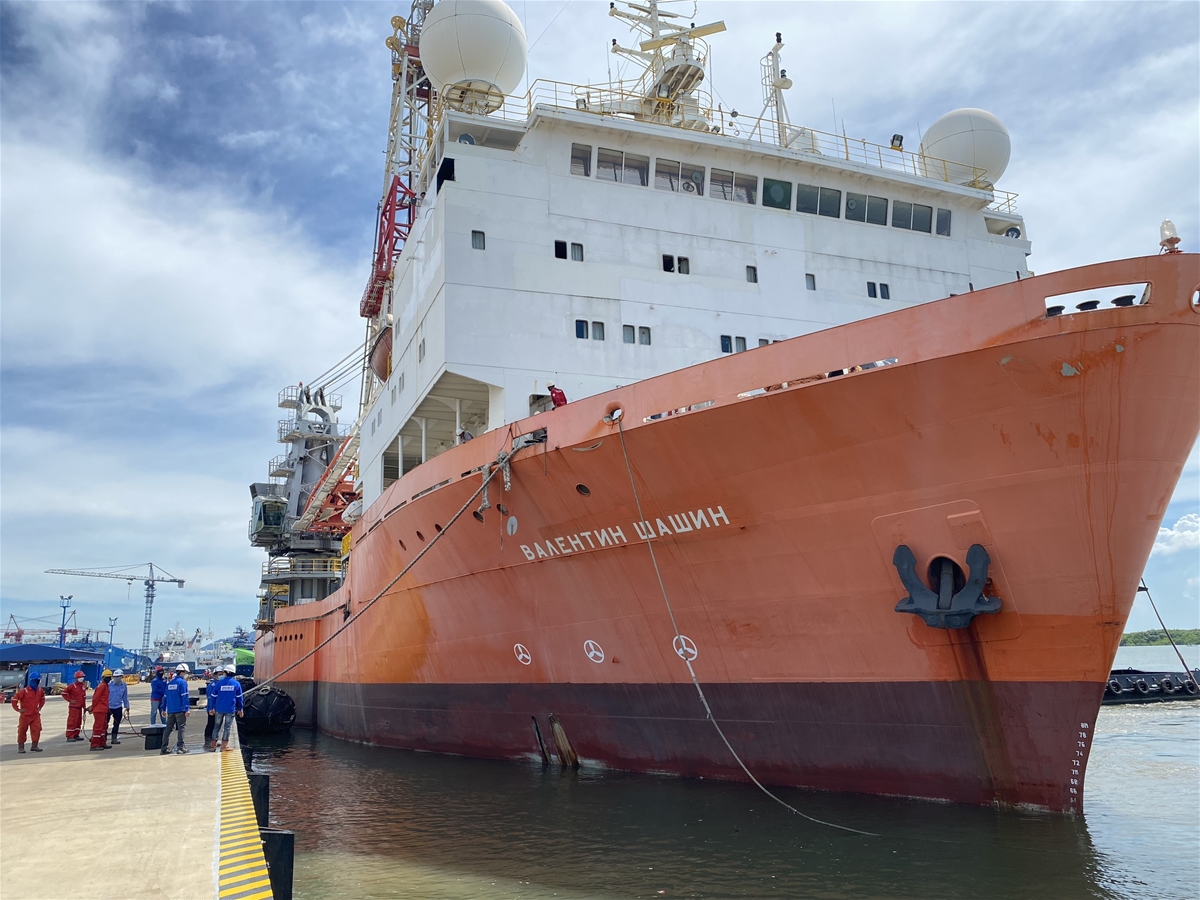 PROVIDE BERTHING SERVICE FOR DEEP VENTURE VESSEL (LOA = 149.4M)